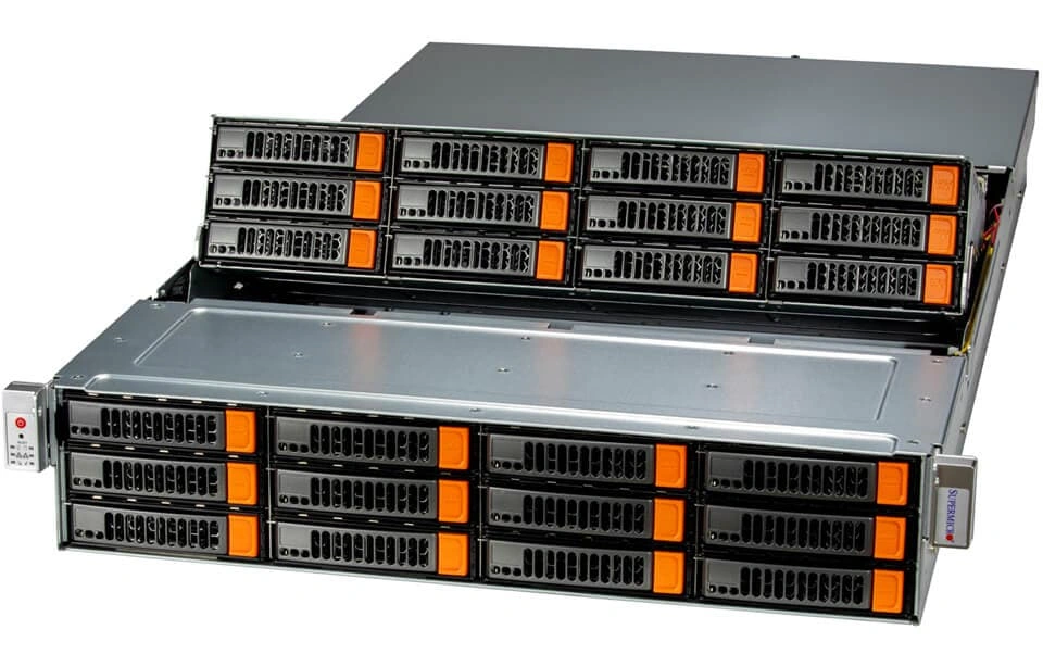 Supermicro SuperStorage SSG-521E-E1CR24H — пример системы хранения с выдвинутым дисковым модулем